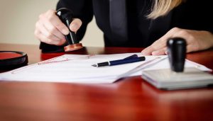 إجراءات توثيق العقود والمستندات من القنصلية المصرية في دبي.. دليل شامل للمصريين في الإمارات 2 توثيق العقود والمستندات من القنصلية المصرية في دبي